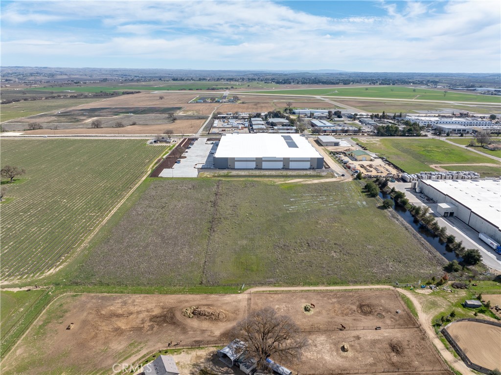 5185 Airport Rd, Paso Robles, CA 93446
