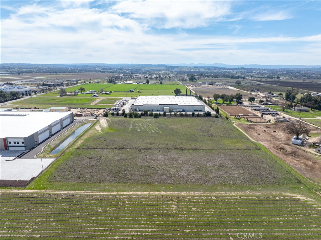 5185 Airport Rd, Paso Robles, CA 93446