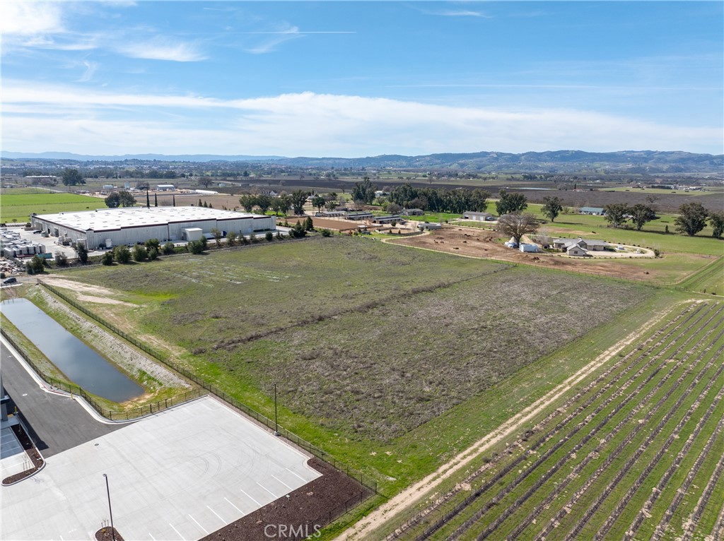 5185 Airport Rd, Paso Robles, CA 93446