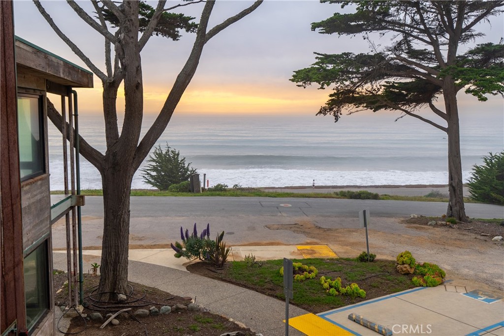 7432 Exotic Garden Dr, Cambria, CA 93428