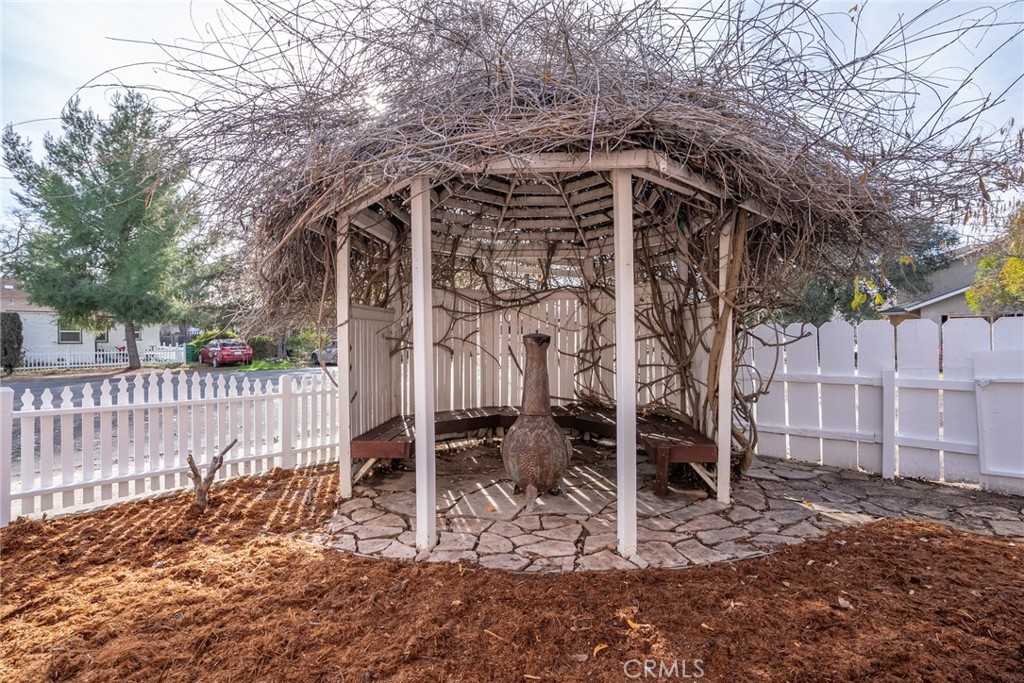 1803 Pine St, Paso Robles, CA 93446