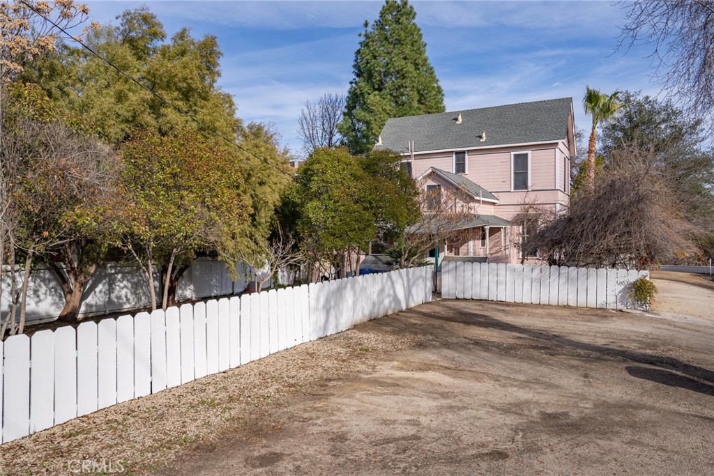 1803 Pine St, Paso Robles, CA 93446