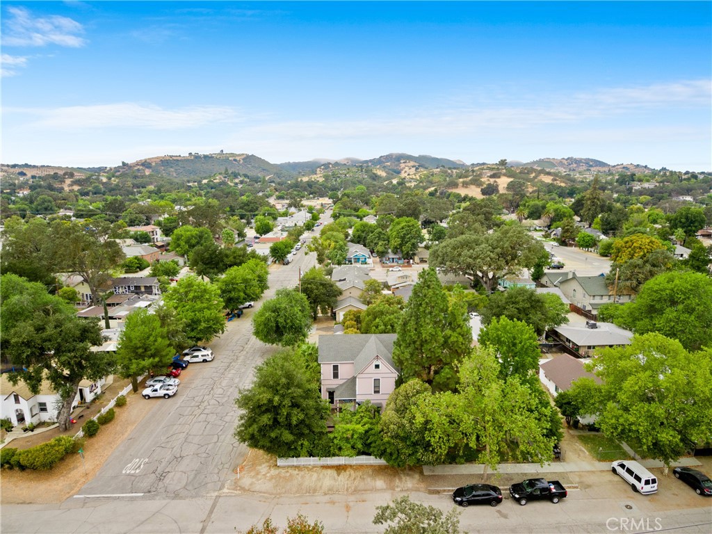 1803 Pine St, Paso Robles, CA 93446