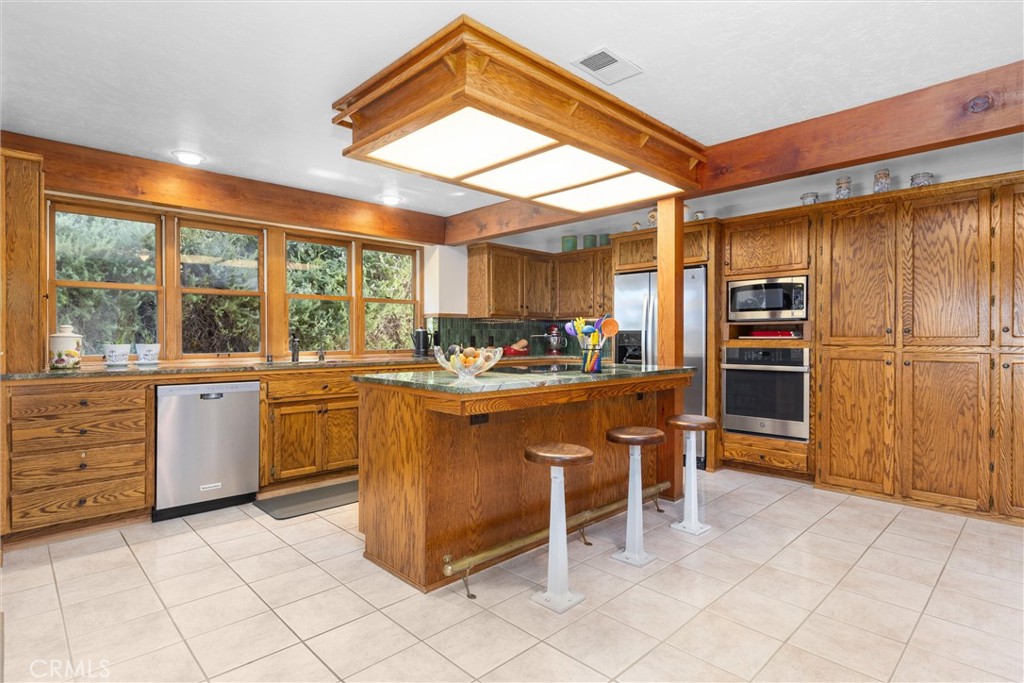 2015 Alturas Rd, Atascadero, CA 93422