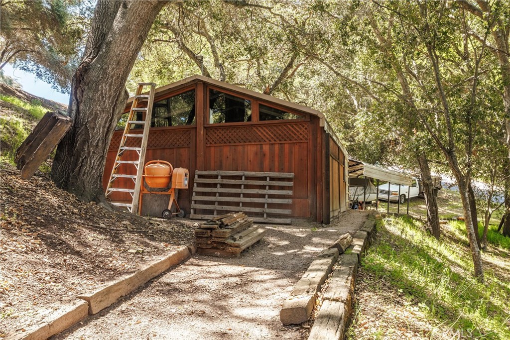 2015 Alturas Rd, Atascadero, CA 93422