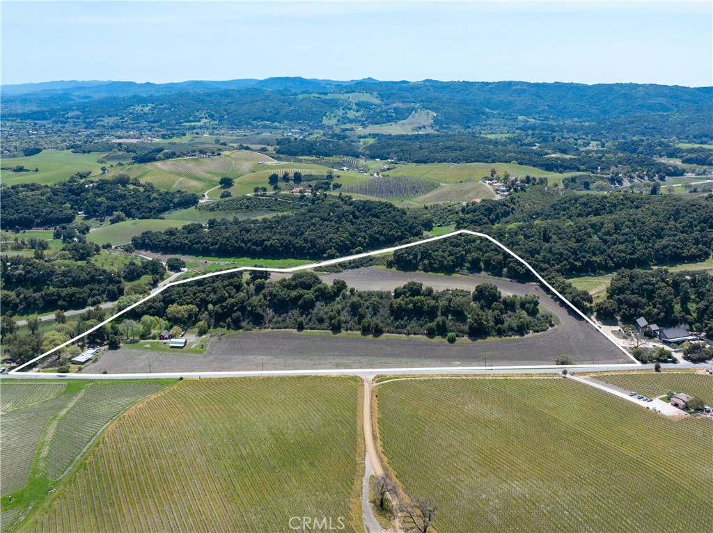 2925 Oakdale Rd, Paso Robles, CA 93446