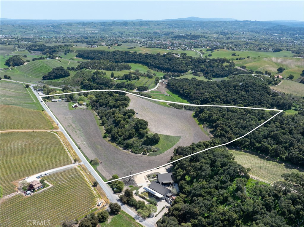 2925 Oakdale Rd, Paso Robles, CA 93446