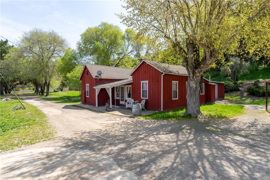 2925 Oakdale Rd, Paso Robles, CA 93446