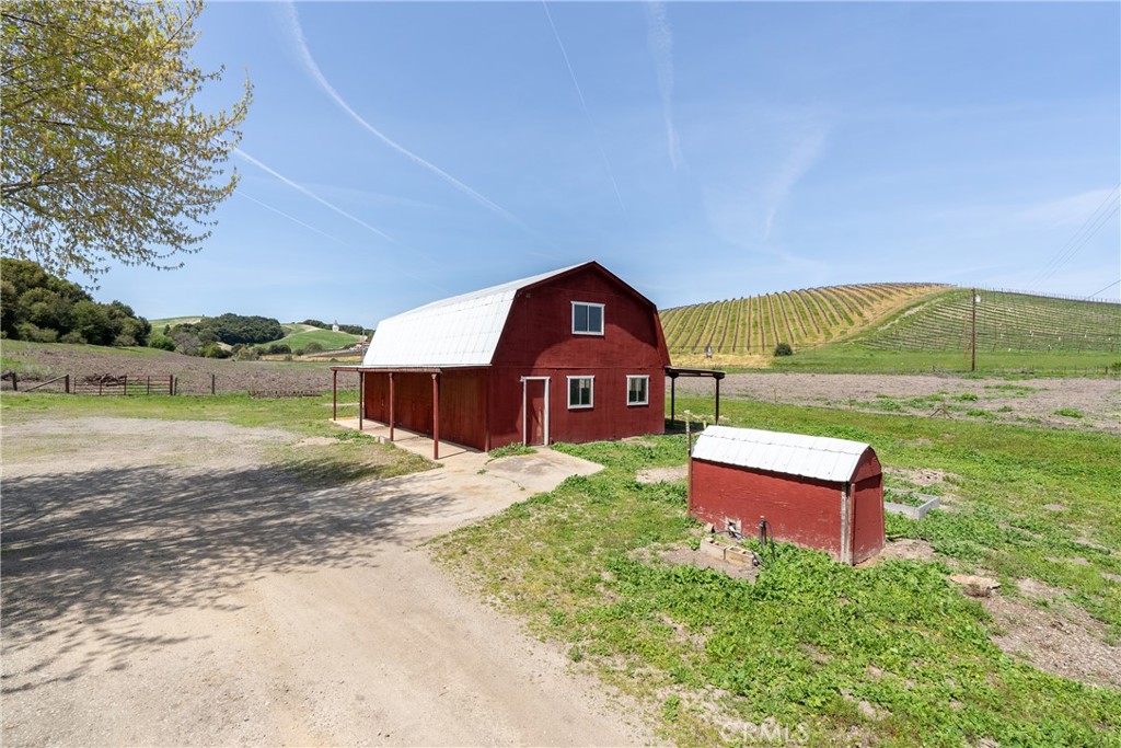 2925 Oakdale Rd, Paso Robles, CA 93446