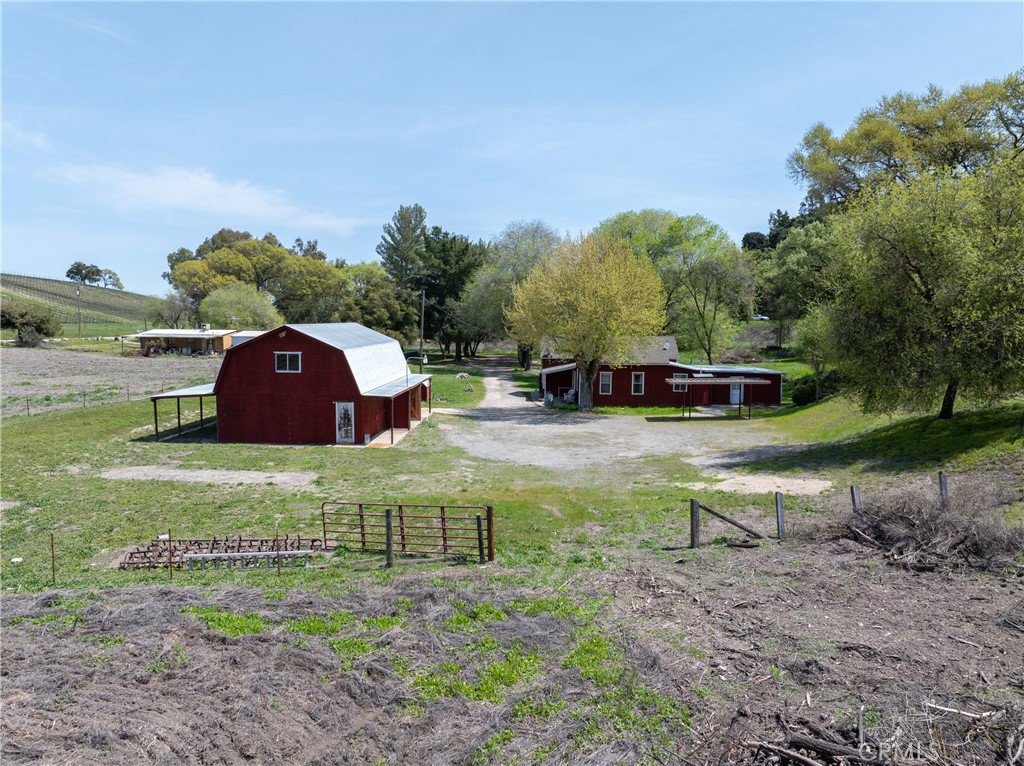 2925 Oakdale Rd, Paso Robles, CA 93446