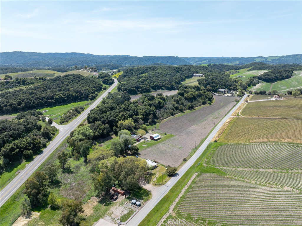 2925 Oakdale Rd, Paso Robles, CA 93446