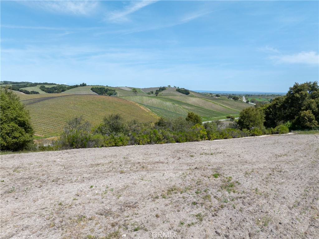 2925 Oakdale Rd, Paso Robles, CA 93446