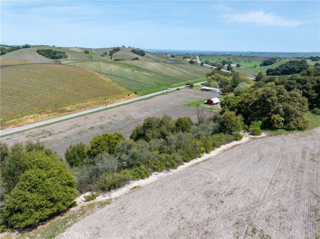 2925 Oakdale Rd, Paso Robles, CA 93446