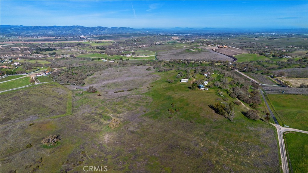 930 Windwood Rd, Paso Robles, CA 93446