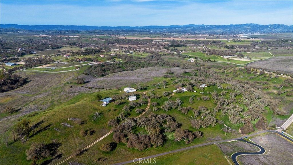 930 Windwood Rd, Paso Robles, CA 93446