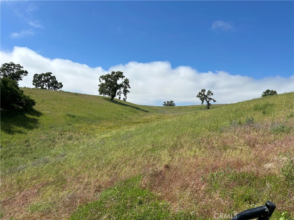 1975 Hidden Acre Ln, Paso Robles, CA 93446