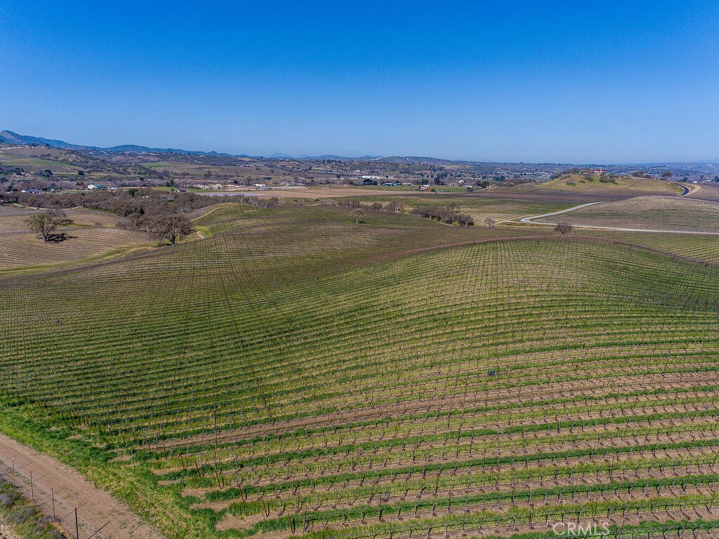 3925 Buena Vista Dr, Paso Robles, CA 93446