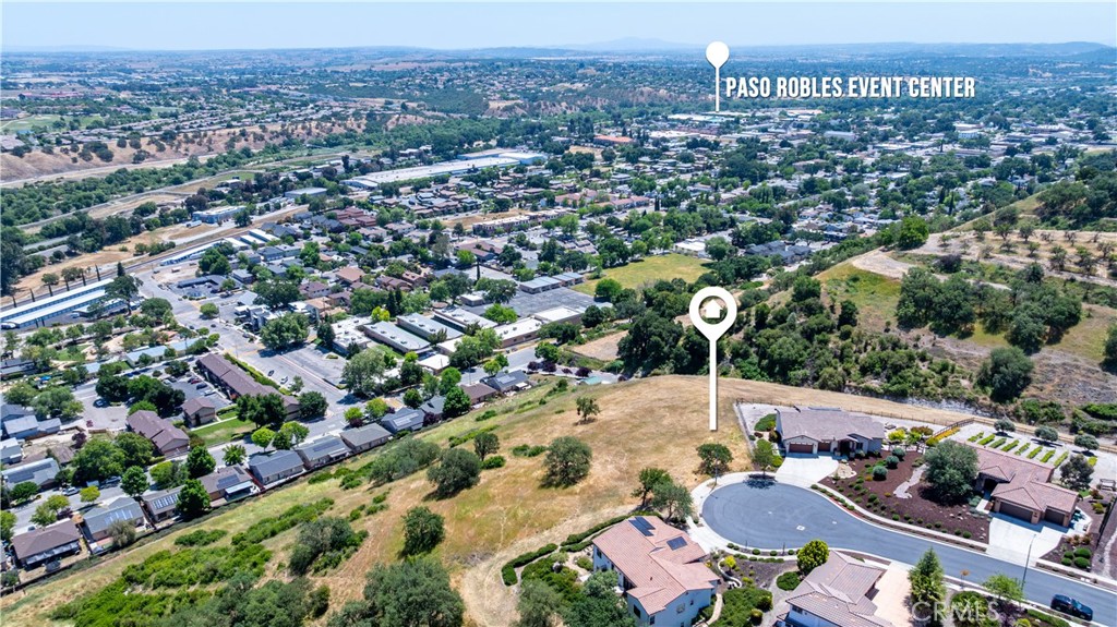 437 Calle Alto St, Paso Robles, CA 93446
