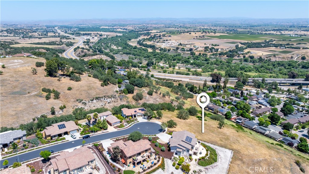 437 Calle Alto St, Paso Robles, CA 93446