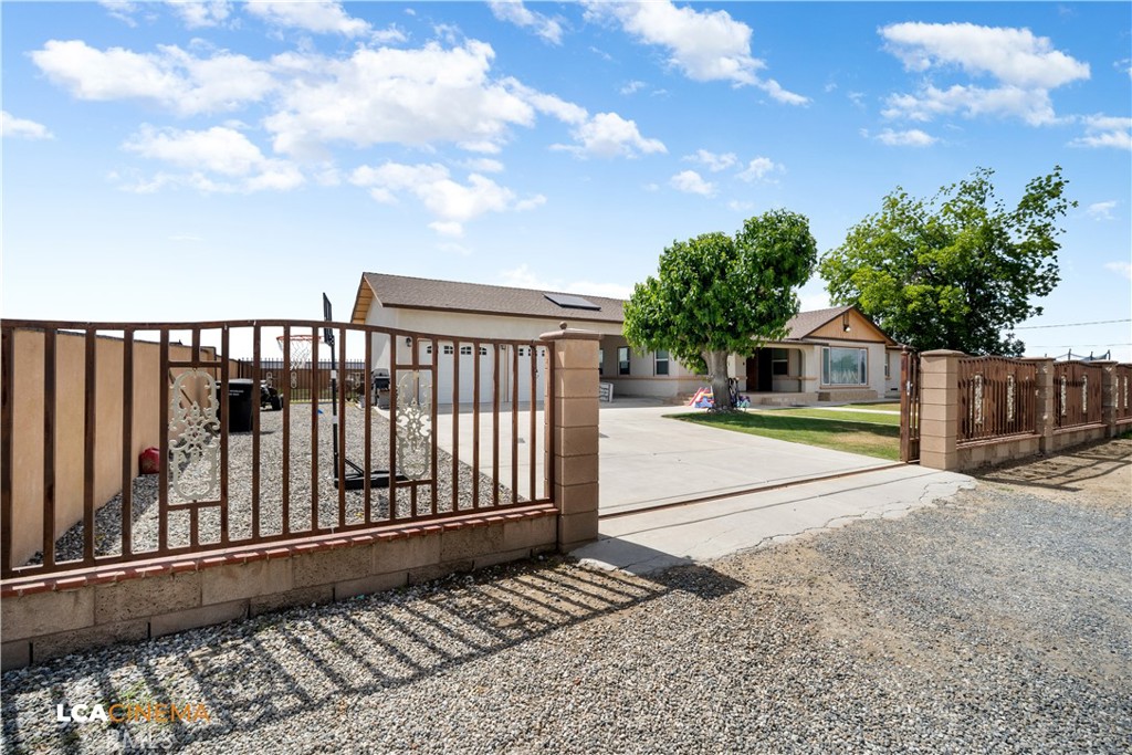 13271 Garzoli Ave, Mcfarland, CA 93250