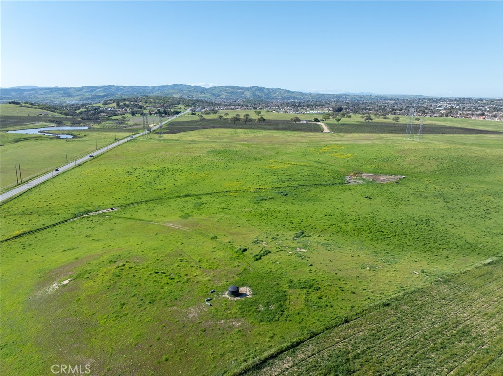 0 Creston Rd, Paso Robles, CA 93446