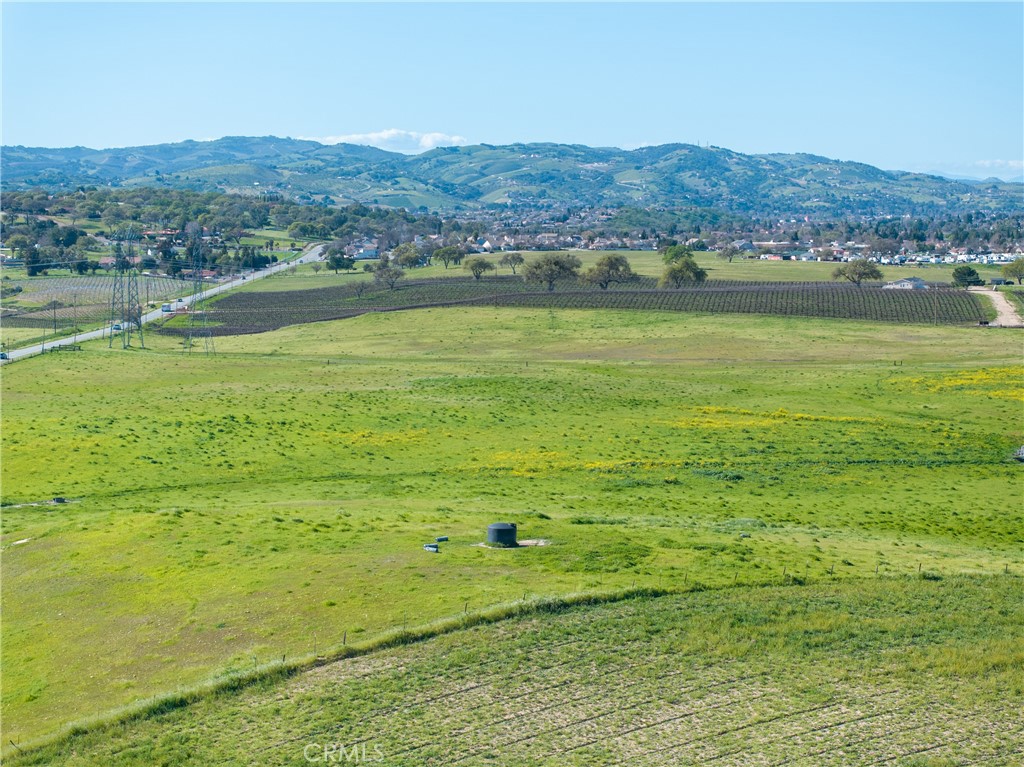 0 Creston Rd, Paso Robles, CA 93446