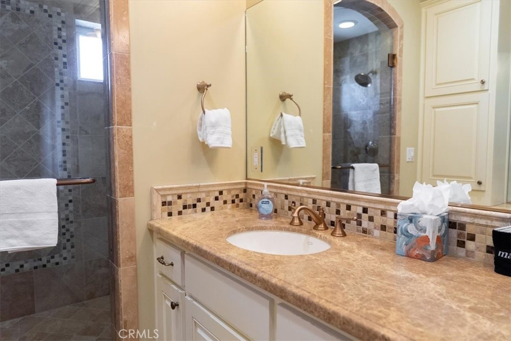 245 Driftwood St, Morro Bay, CA 93442