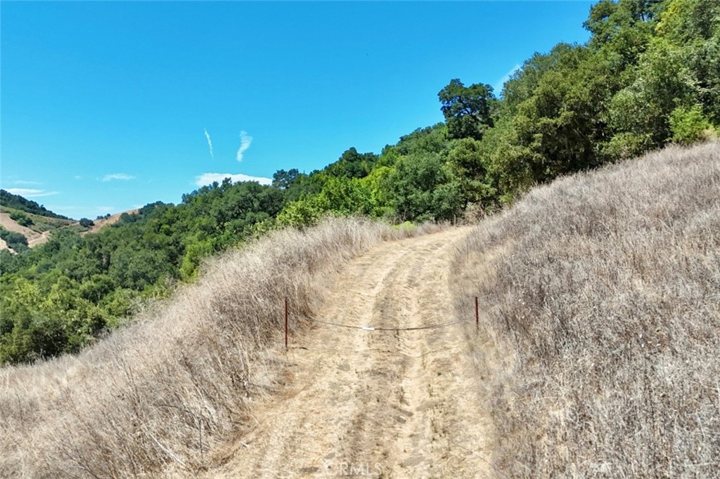 0 Old Creek Rd, Templeton, CA 93465