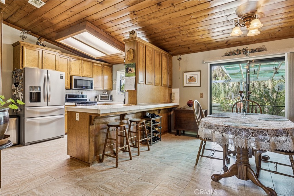 7050 Shale Rock Rd, Paso Robles, CA 93446