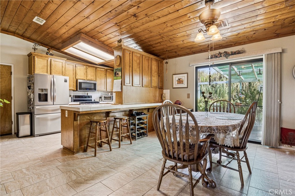 7050 Shale Rock Rd, Paso Robles, CA 93446