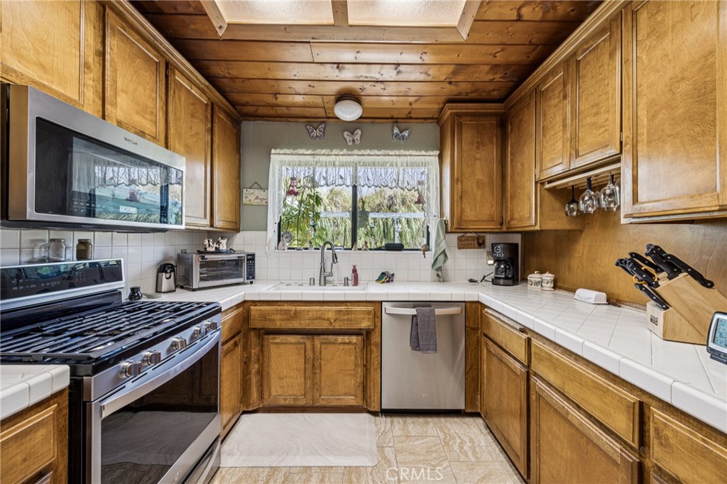 7050 Shale Rock Rd, Paso Robles, CA 93446