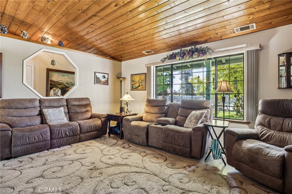 7050 Shale Rock Rd, Paso Robles, CA 93446