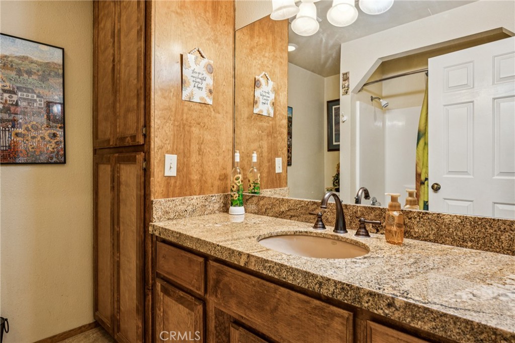 7050 Shale Rock Rd, Paso Robles, CA 93446