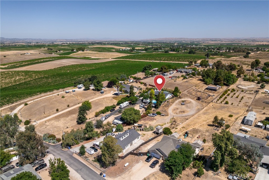7050 Shale Rock Rd, Paso Robles, CA 93446