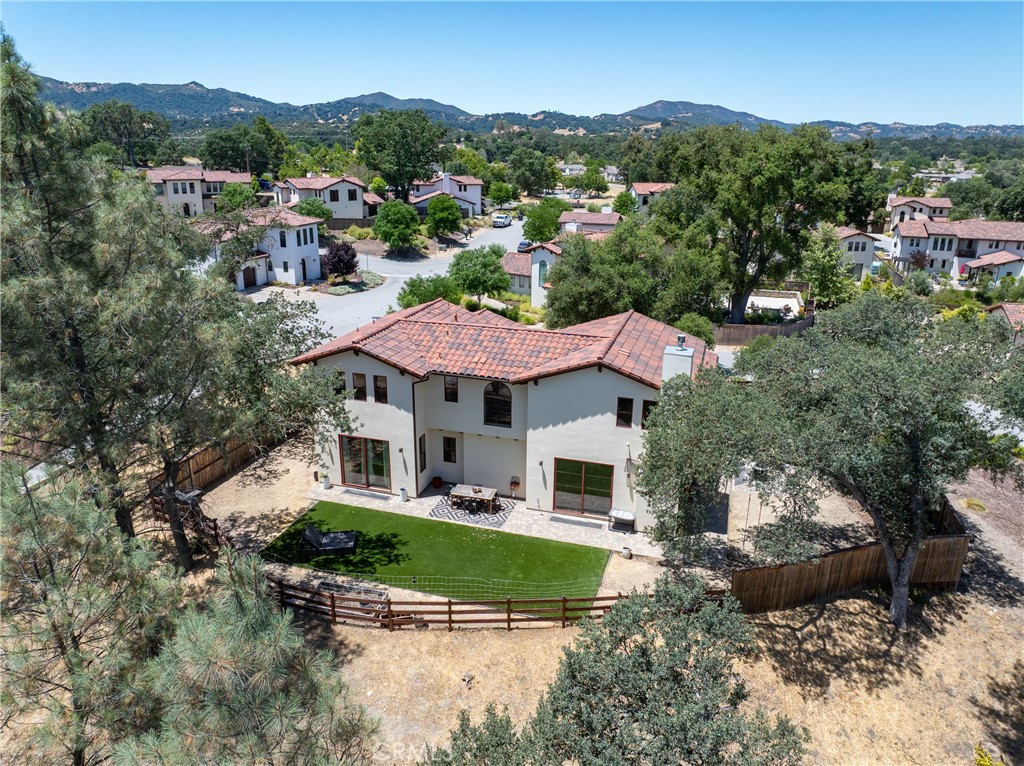 11915 Via Marbella, Atascadero, CA 93422