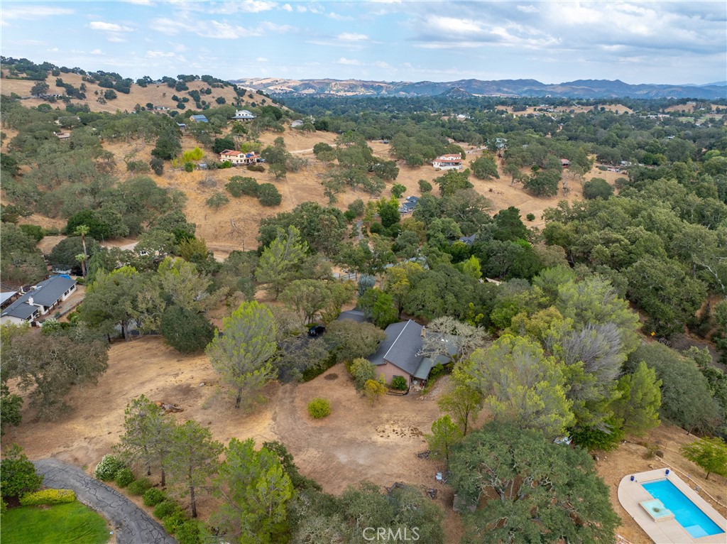 8565 Casanova Rd, Atascadero, CA 93422