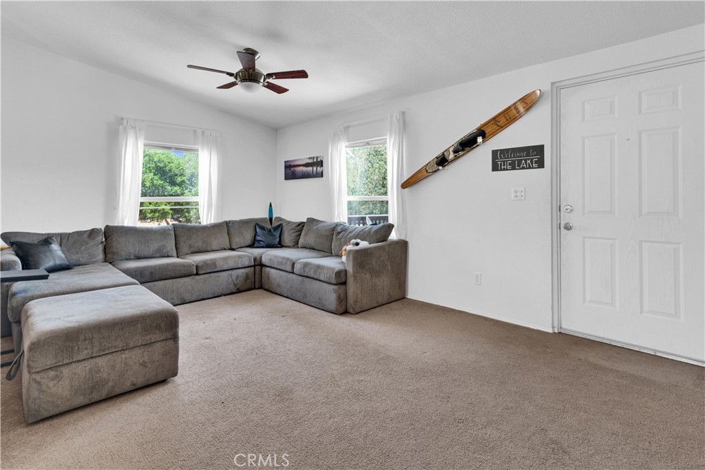 11011 S Shore Dr, Paso Robles, CA 93446