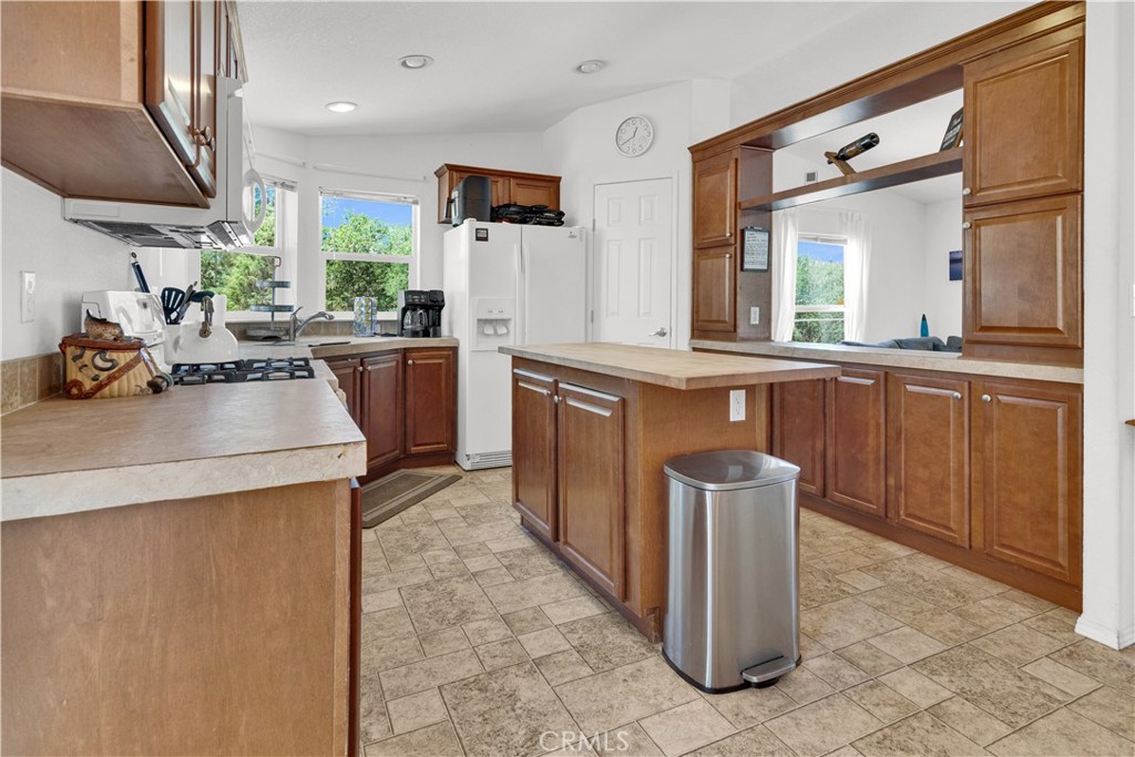 11011 S Shore Dr, Paso Robles, CA 93446