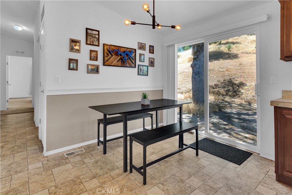 11011 S Shore Dr, Paso Robles, CA 93446