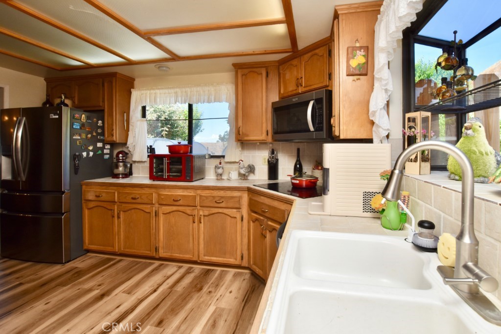 1924 Surrey Way, Paso Robles, CA 93446