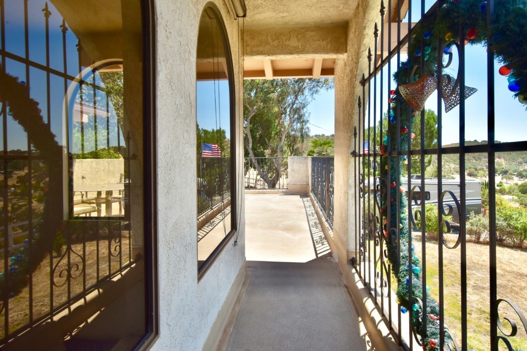 1924 Surrey Way, Paso Robles, CA 93446