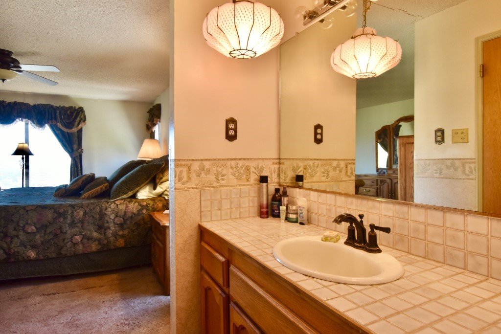 1924 Surrey Way, Paso Robles, CA 93446