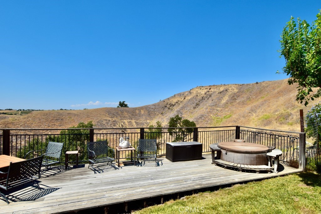 1924 Surrey Way, Paso Robles, CA 93446