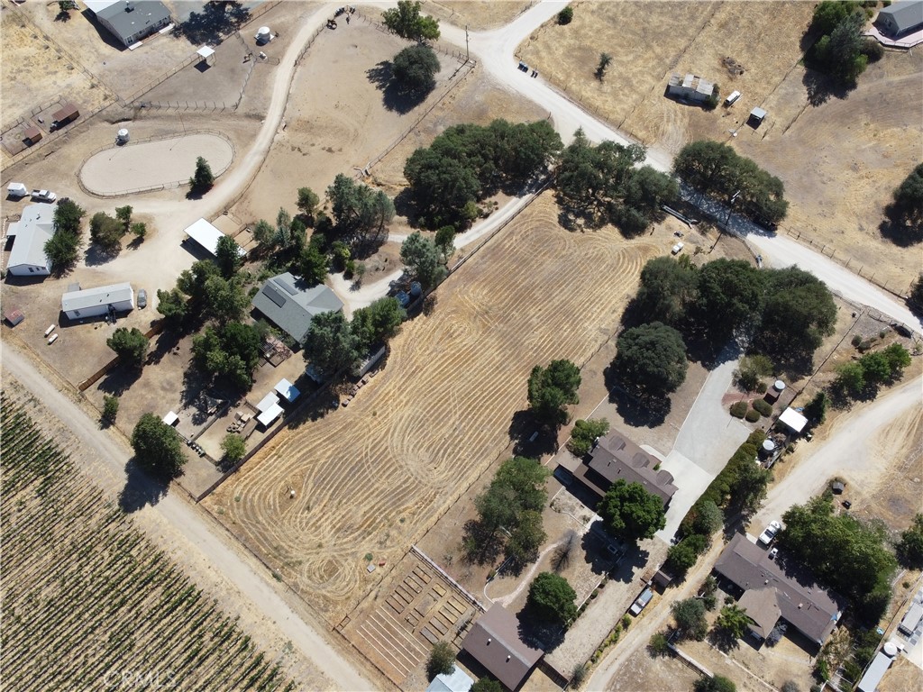 5710 Fa-Rousse Way, Paso Robles, CA 93446