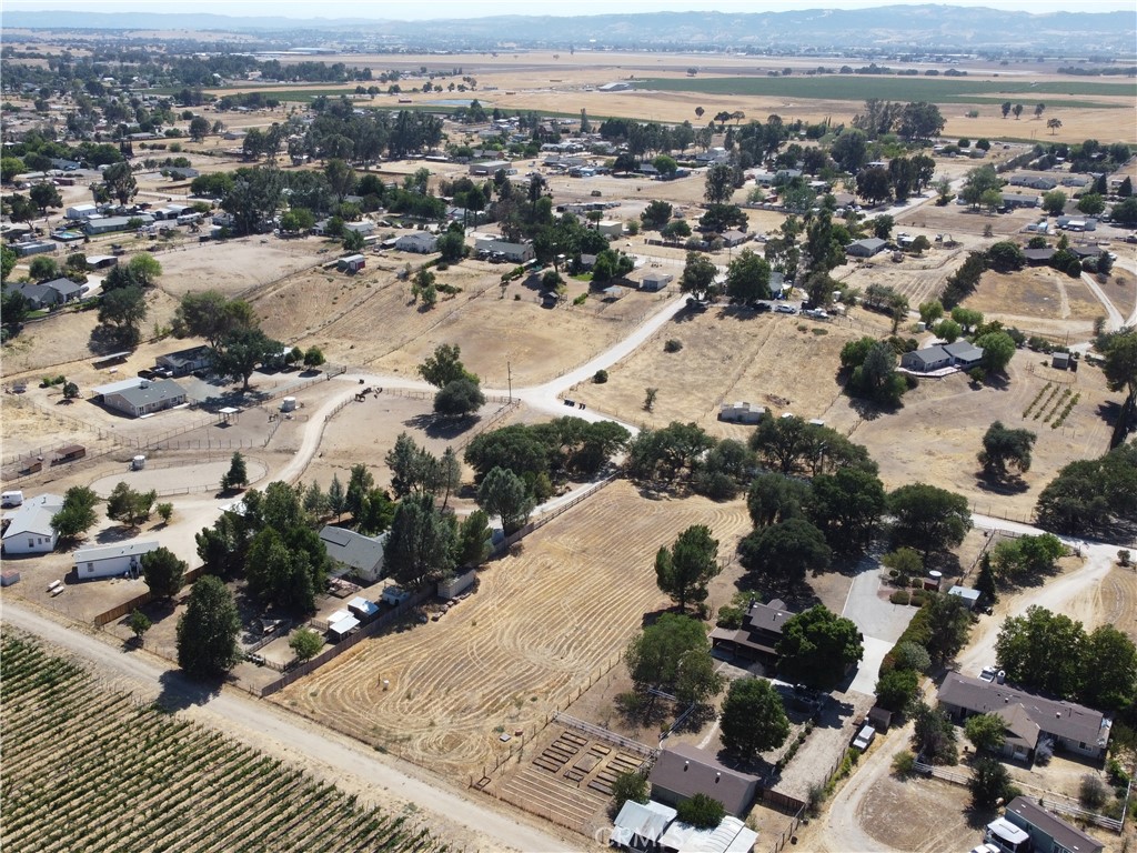 5710 Fa-Rousse Way, Paso Robles, CA 93446