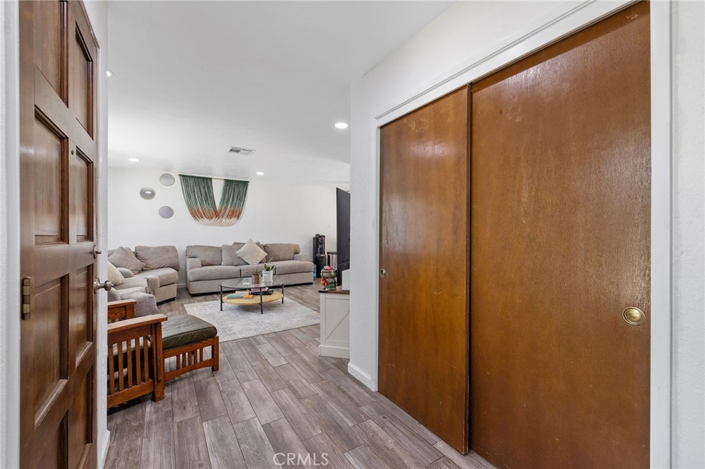 1911 W Vine St, Visalia, CA 93277