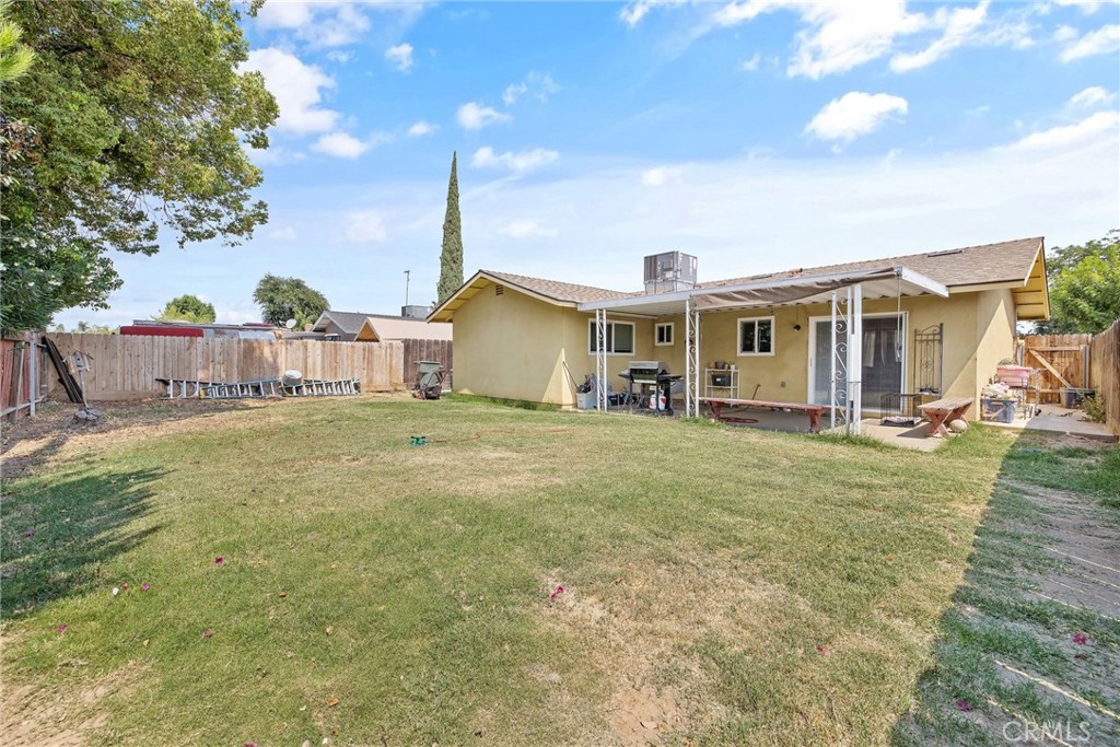 1911 W Vine St, Visalia, CA 93277