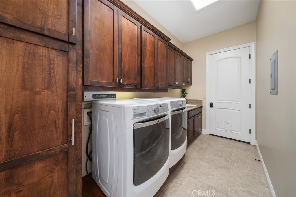 5495 Vista Serrano, Paso Robles, CA 93446