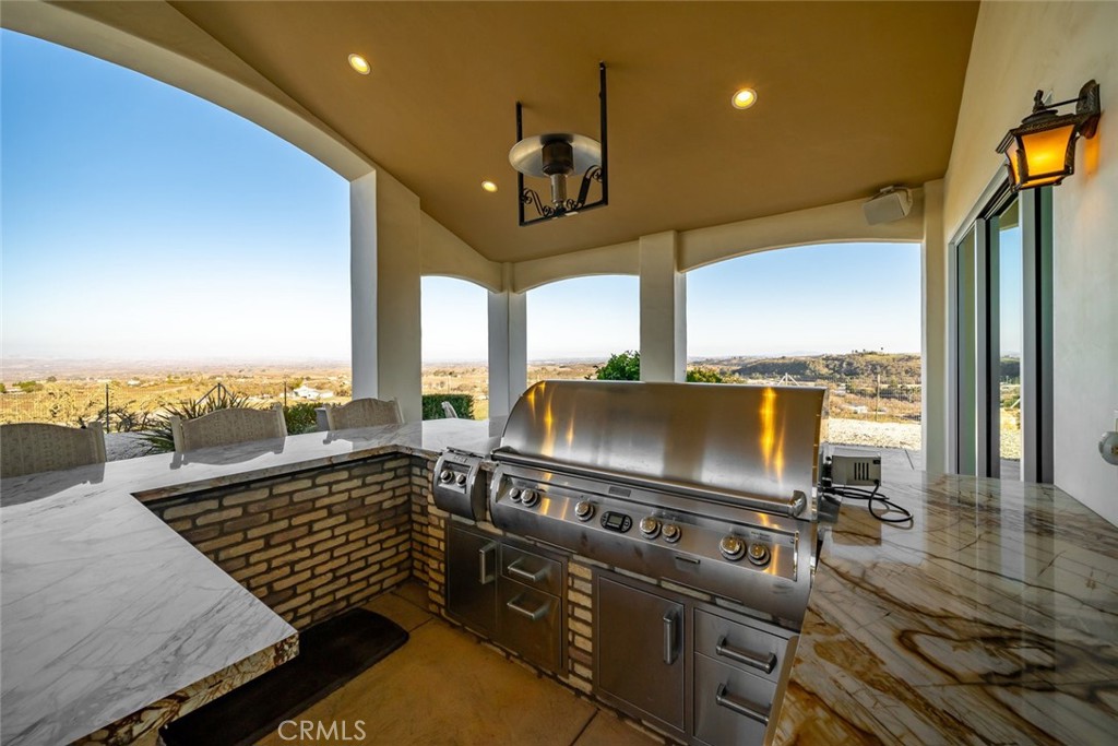 5495 Vista Serrano, Paso Robles, CA 93446