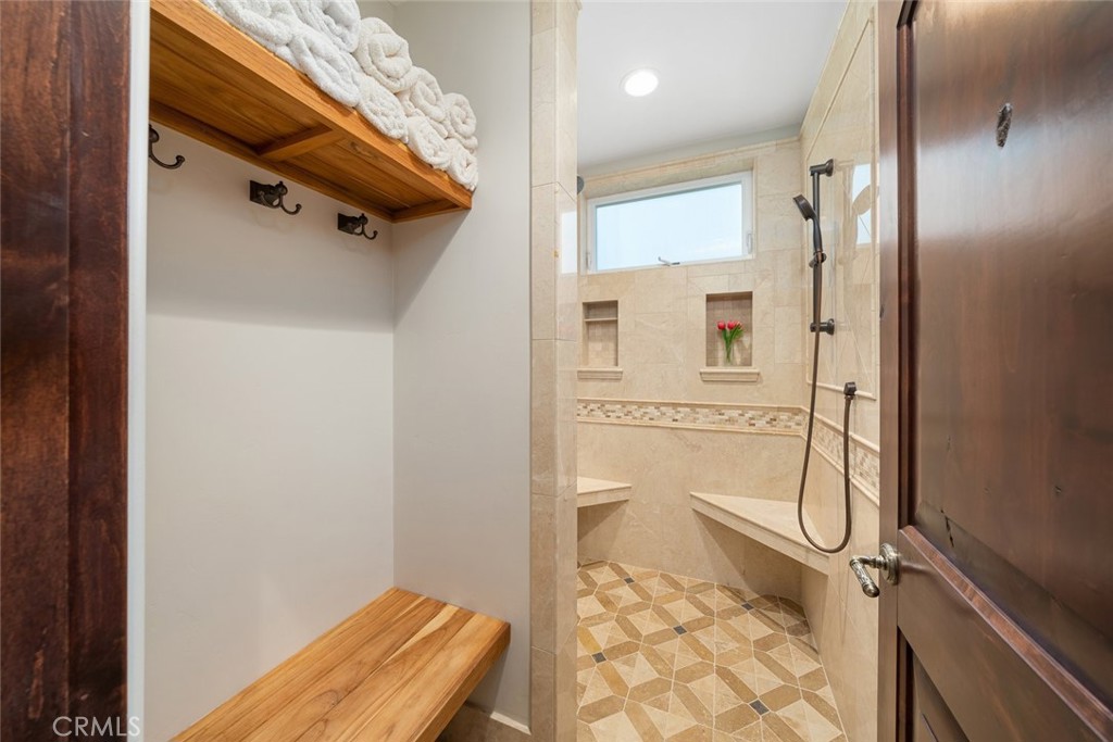 5495 Vista Serrano, Paso Robles, CA 93446